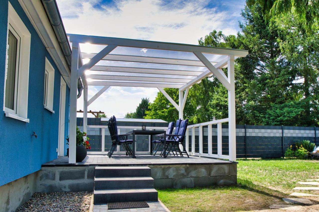gemütliches Ferienhaus am See I überdachte Terrasse I 2 SZ I Strand fussläufig Joachimsthal Exterior foto